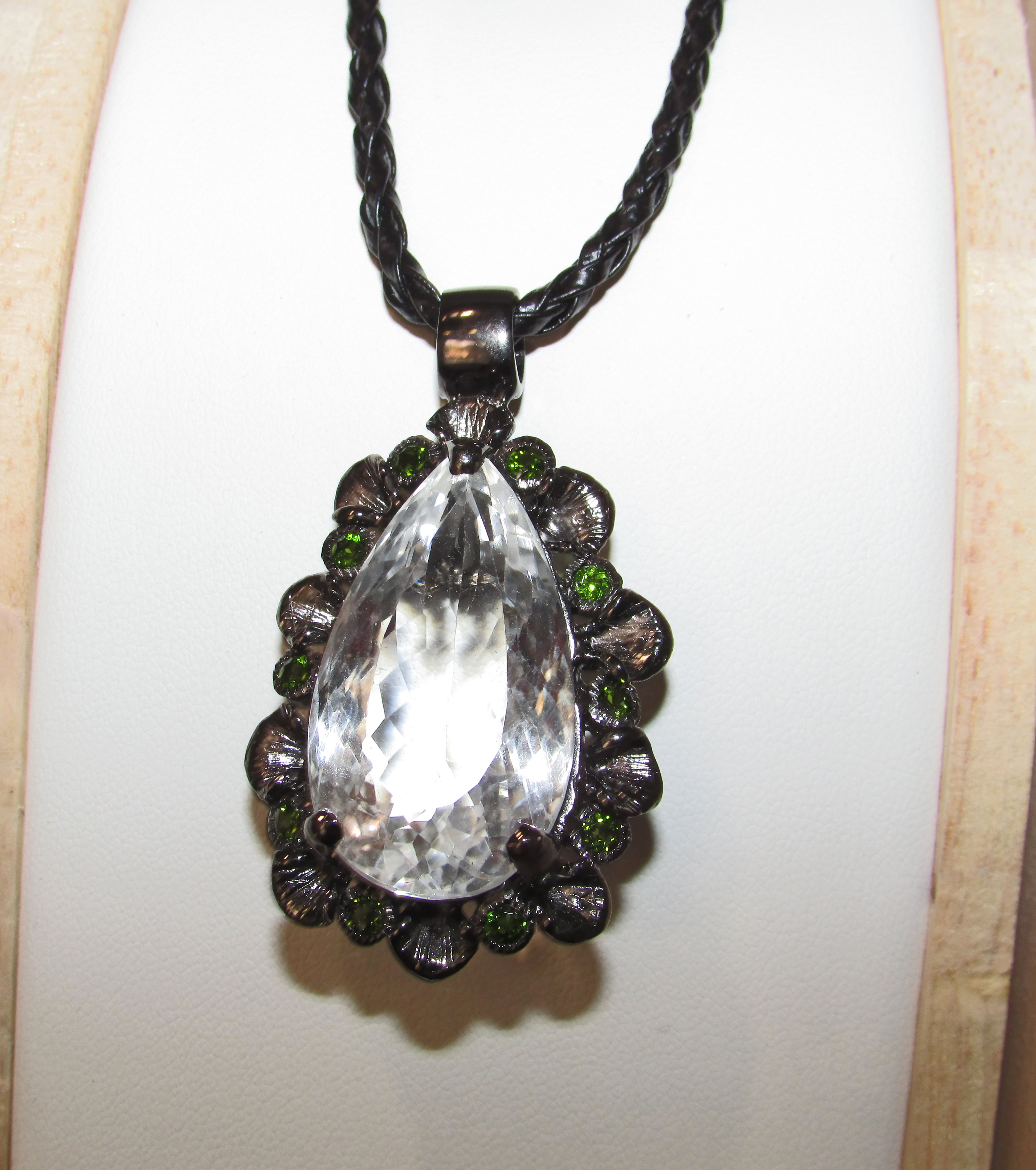 925 silver necklace with clear quartz 38 carat