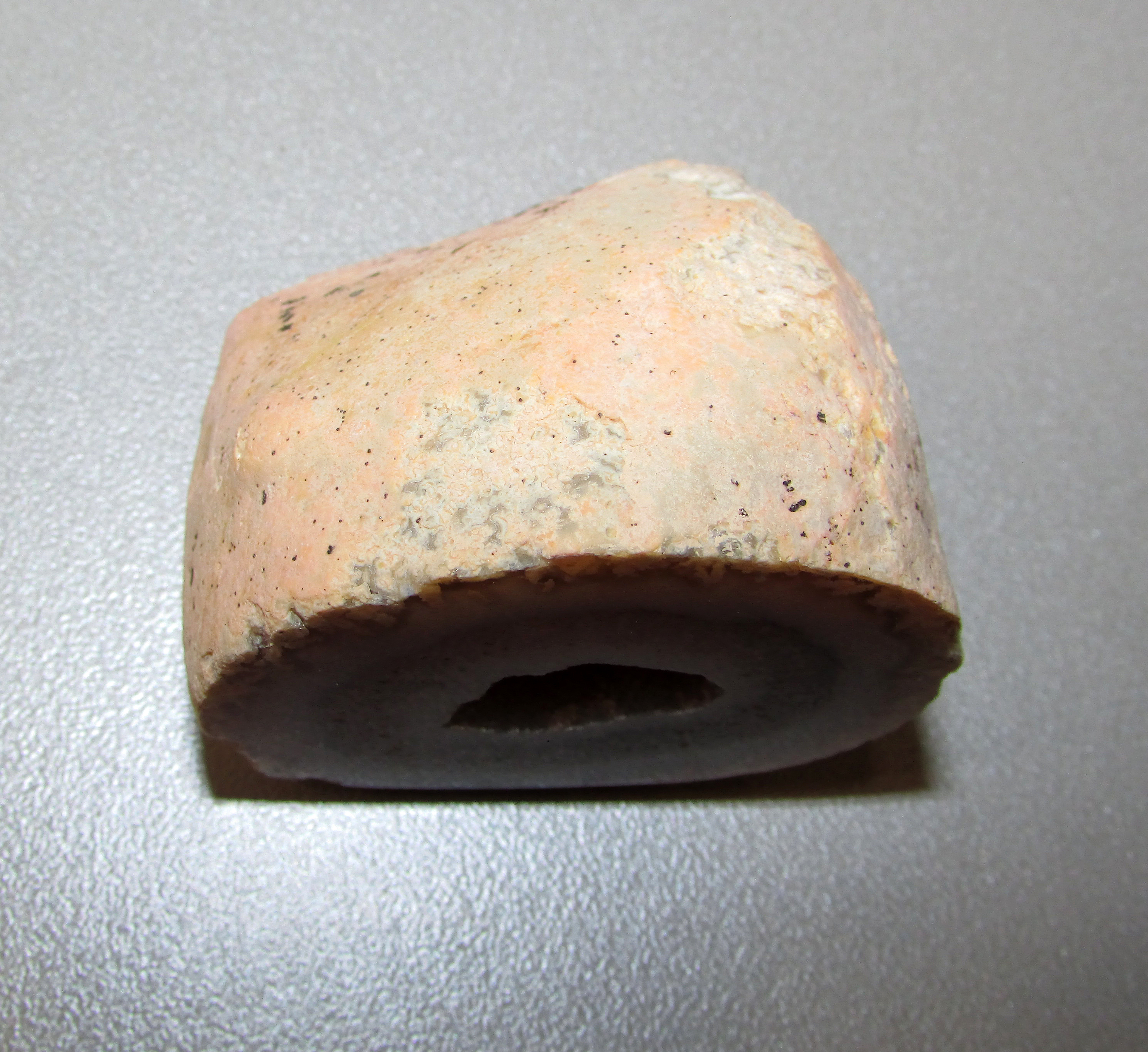Small agate geode 89 g.