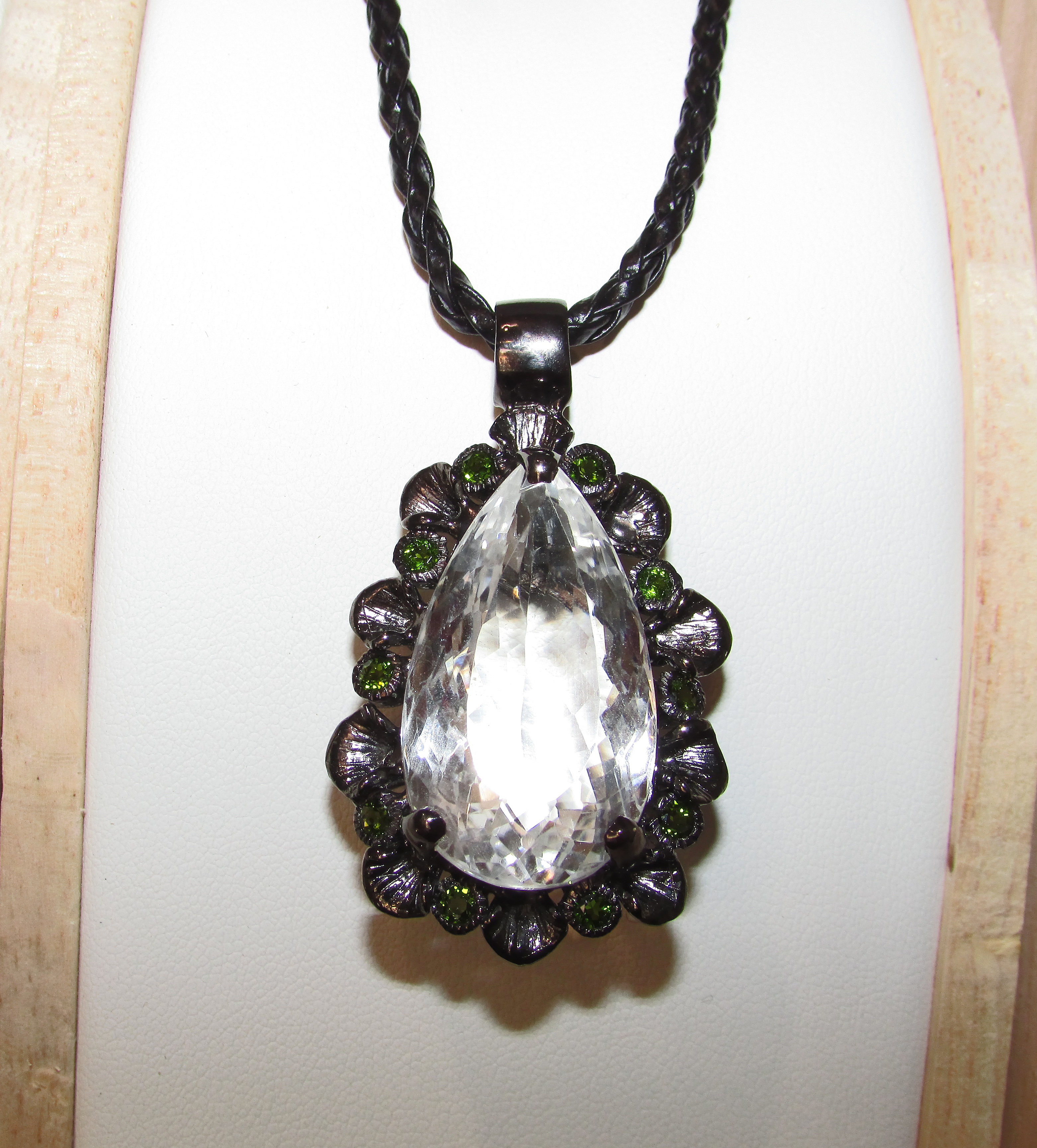 925 silver necklace with clear quartz 38 carat