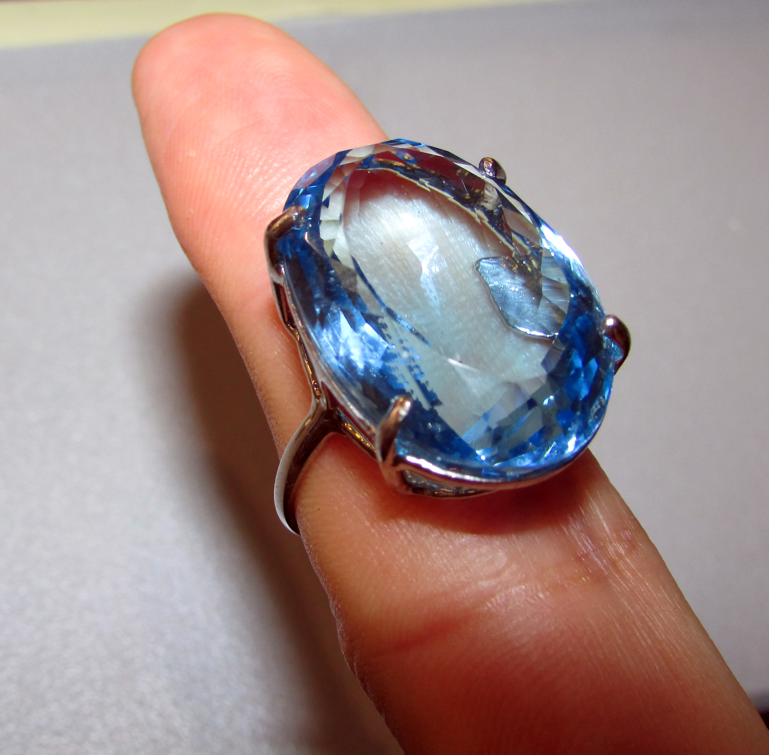 925 Сребърен пръстен с Swiss Blue Topaz 38 карата