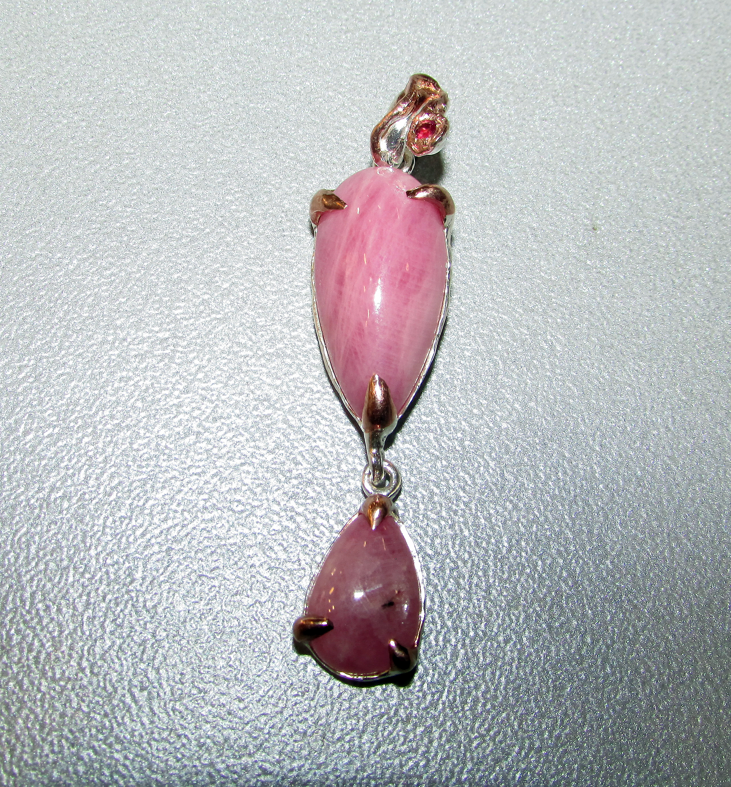 925 Silver necklace with 15 carat pink ruby