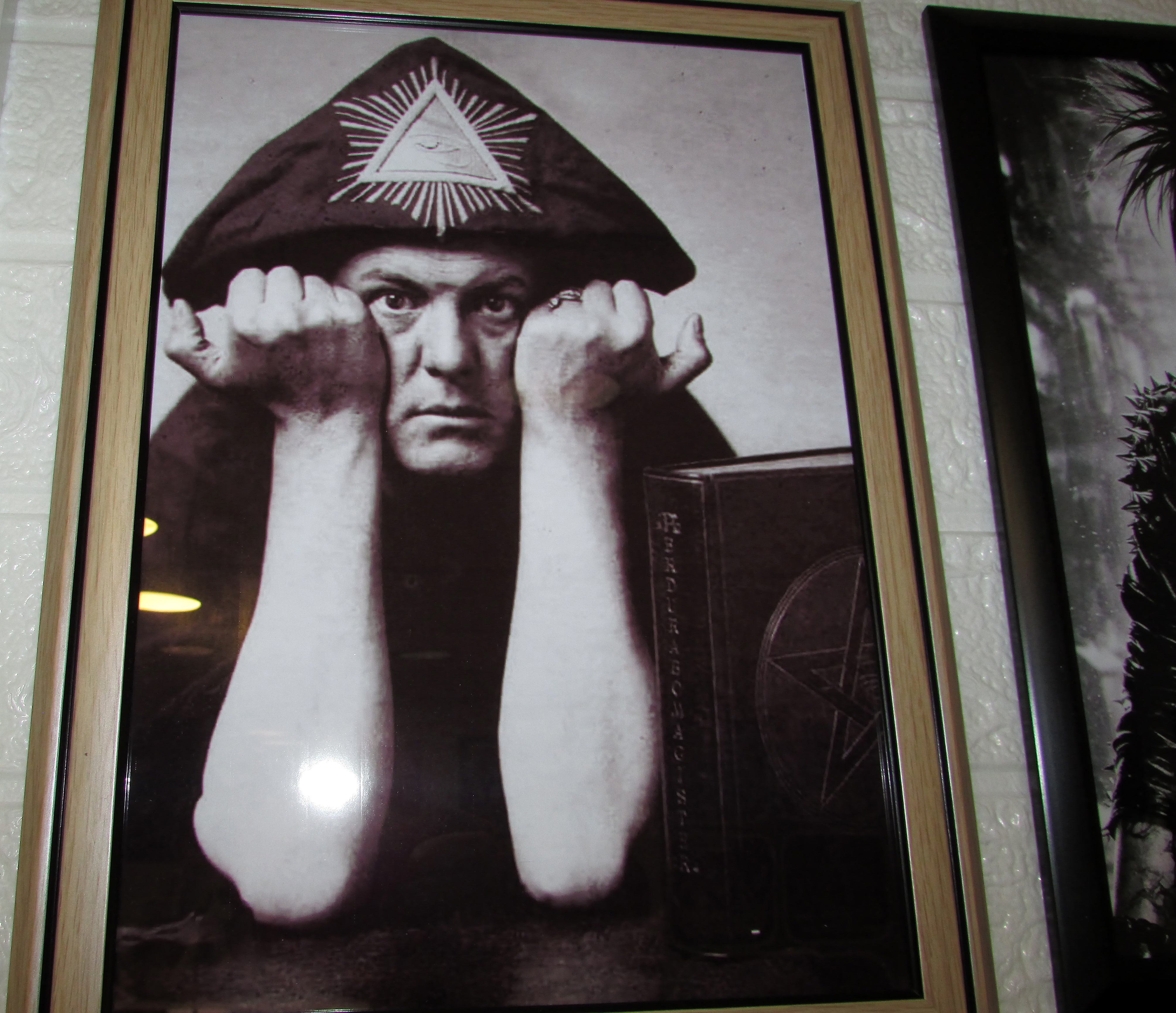 Карнитна на Aleister Crowley (Алистър Кроули)
