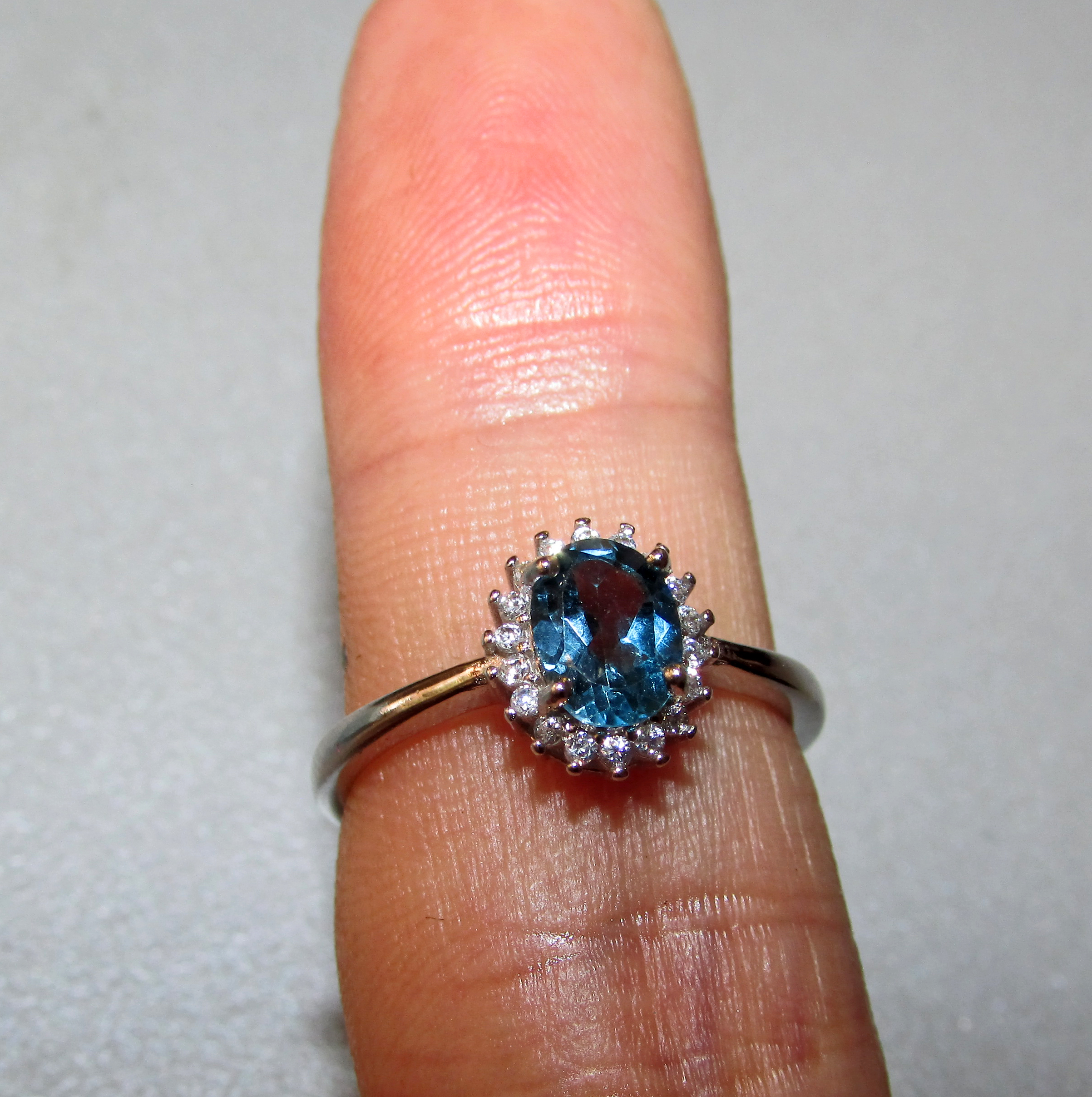 925 Сребърен пръстен с топаз  London Blue Topaz 7х5мм