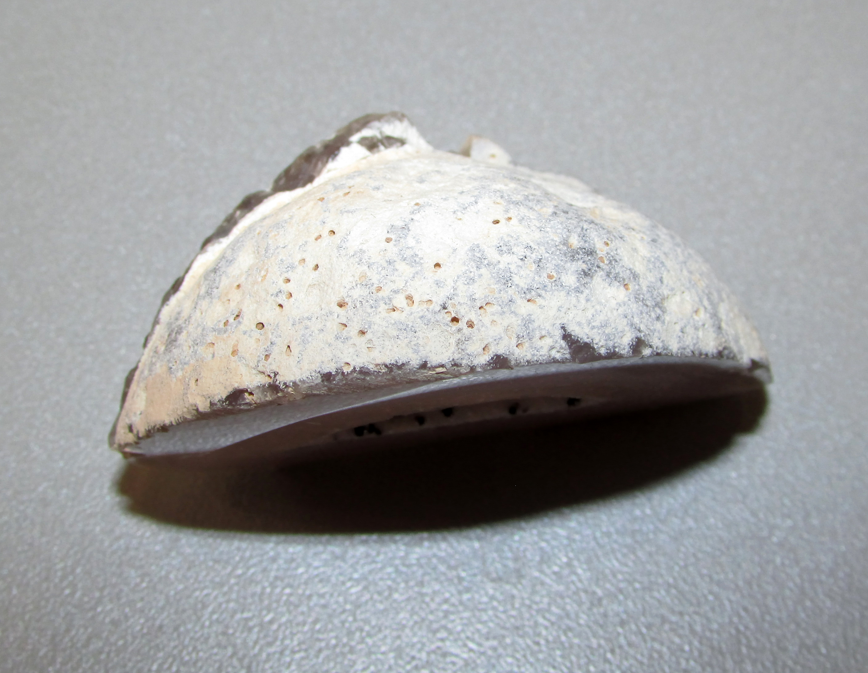 Small agate geode 79 g.
